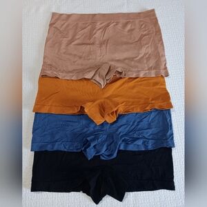 Attributes Women's Boyshort Panties - (4) Pair - Size Large NWOT